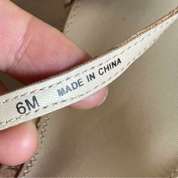 Pelle Moda Francis Low Heeled Thong Toe Sandal - natural - size 6 - Picture 13 of 15